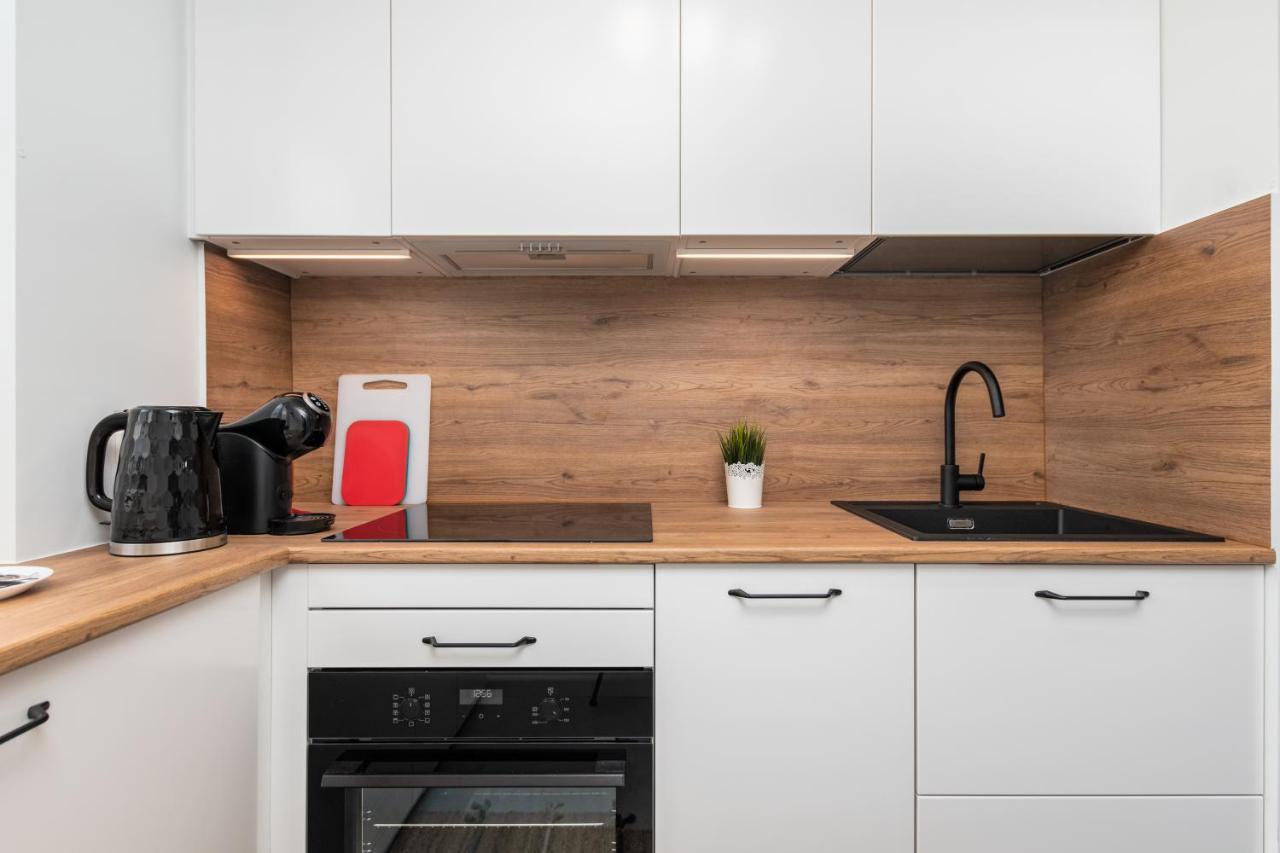 Pl. Dabrowskiego 12 By Homeprime Varšava Exteriér fotografie